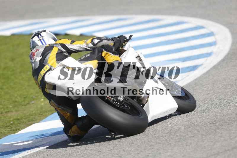 /Archiv-2025/02 28.-31.01.2025 Moto Center Thun Jerez/schwarz-black/backside